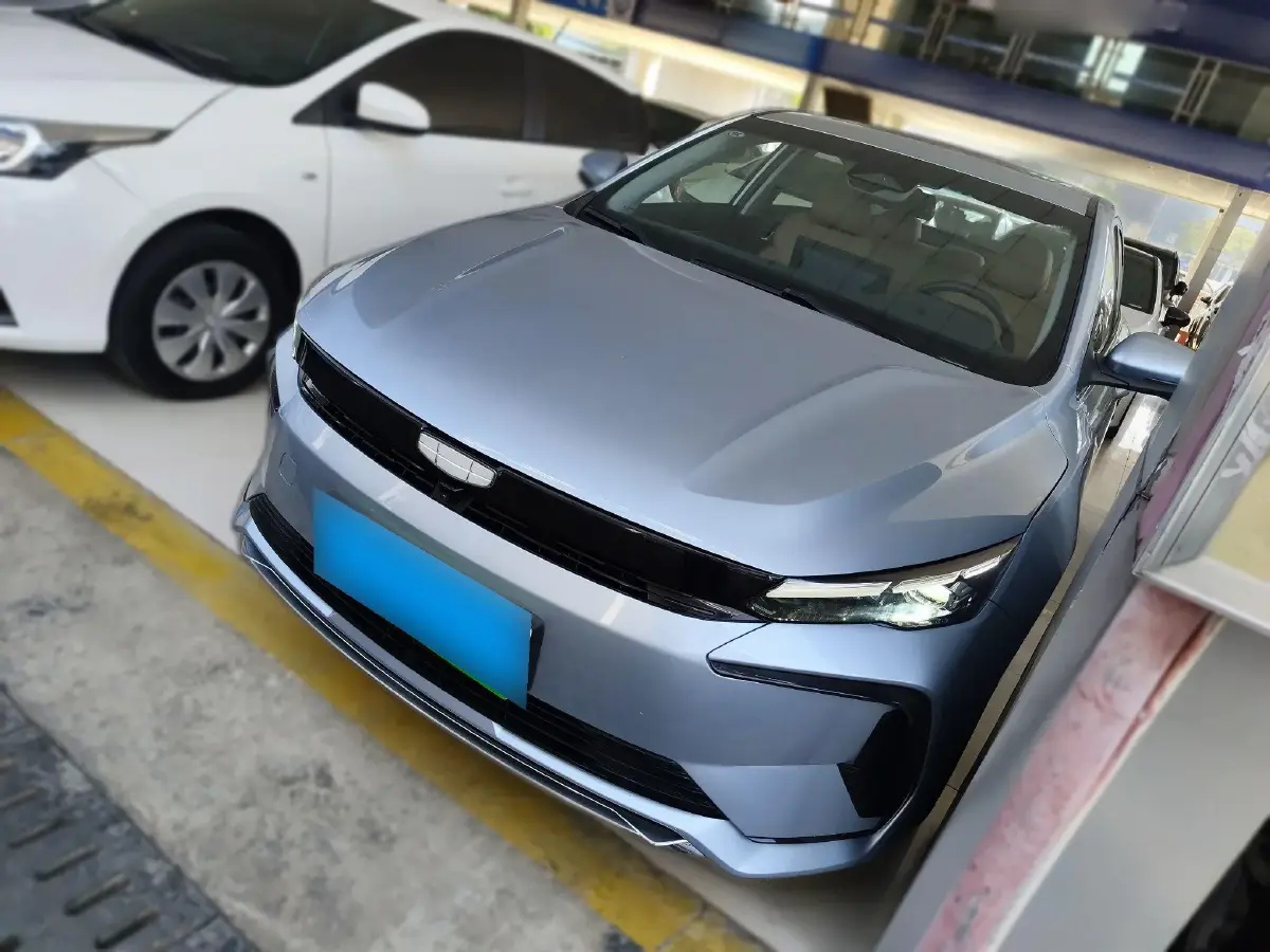 2024 Geely Emgrand L HiP 1.5T 181HP L4 3DHT PHEV 15.5KWH