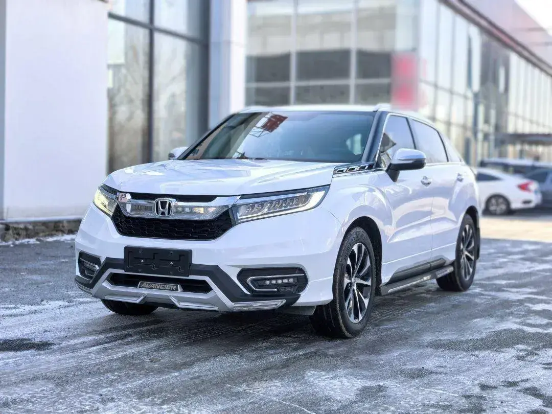 2017 Honda Avancier 1.5T 193HP L4 CVT