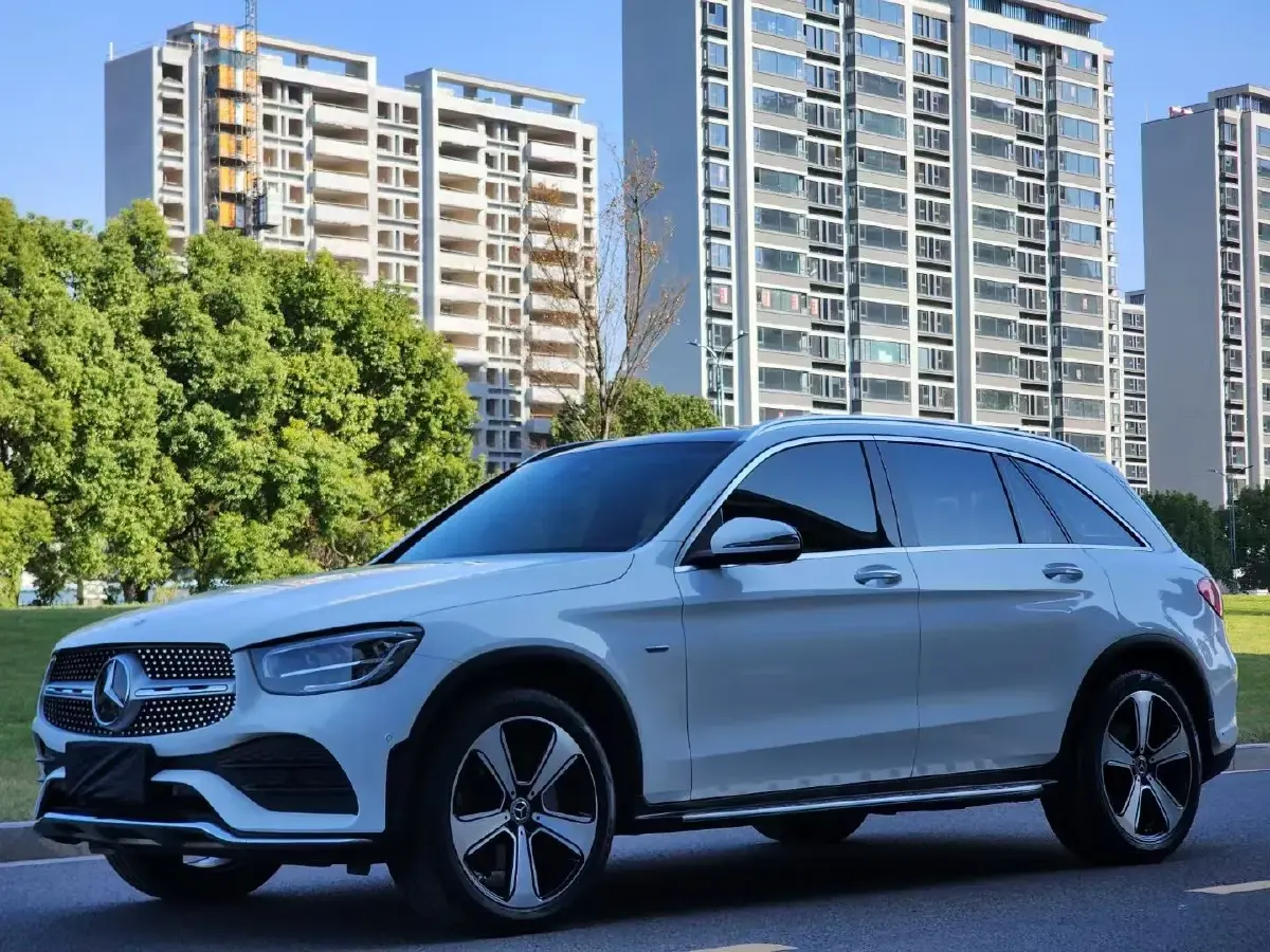 2022 Mercedes-Benz GLC Class 2.0T 258HP L4 9AT