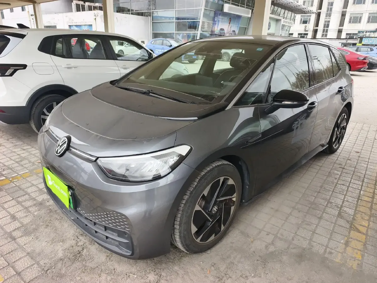 2023 Volkswagen ID.3 BEV 52.8KWH
