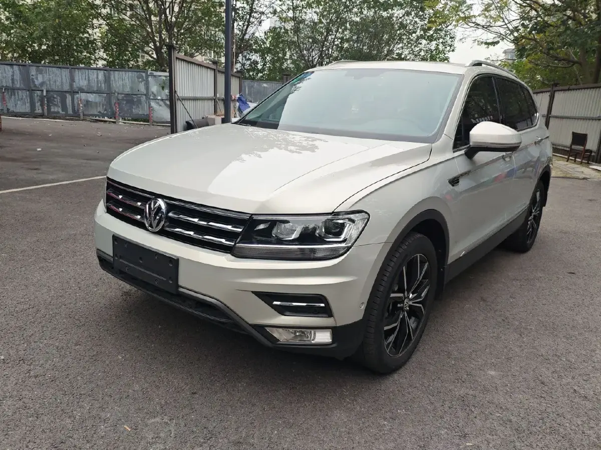 2019 Volkswagen Tiguan L 2.0T 186HP L4 7DCT