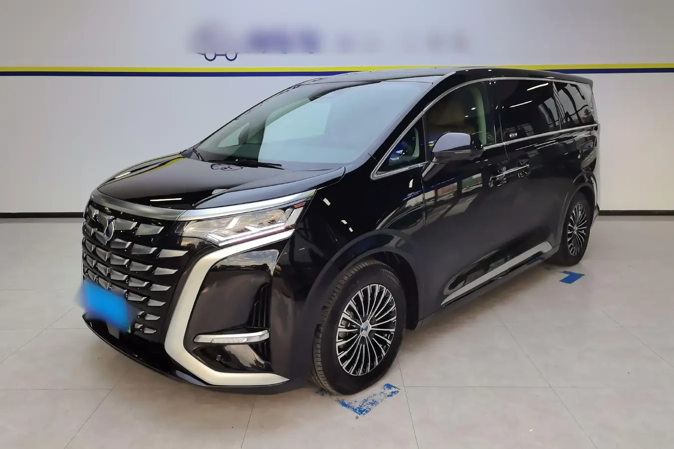 2022 Denza D9 1.5T 139HP L4 E-CVT PHEV 40.06KWH