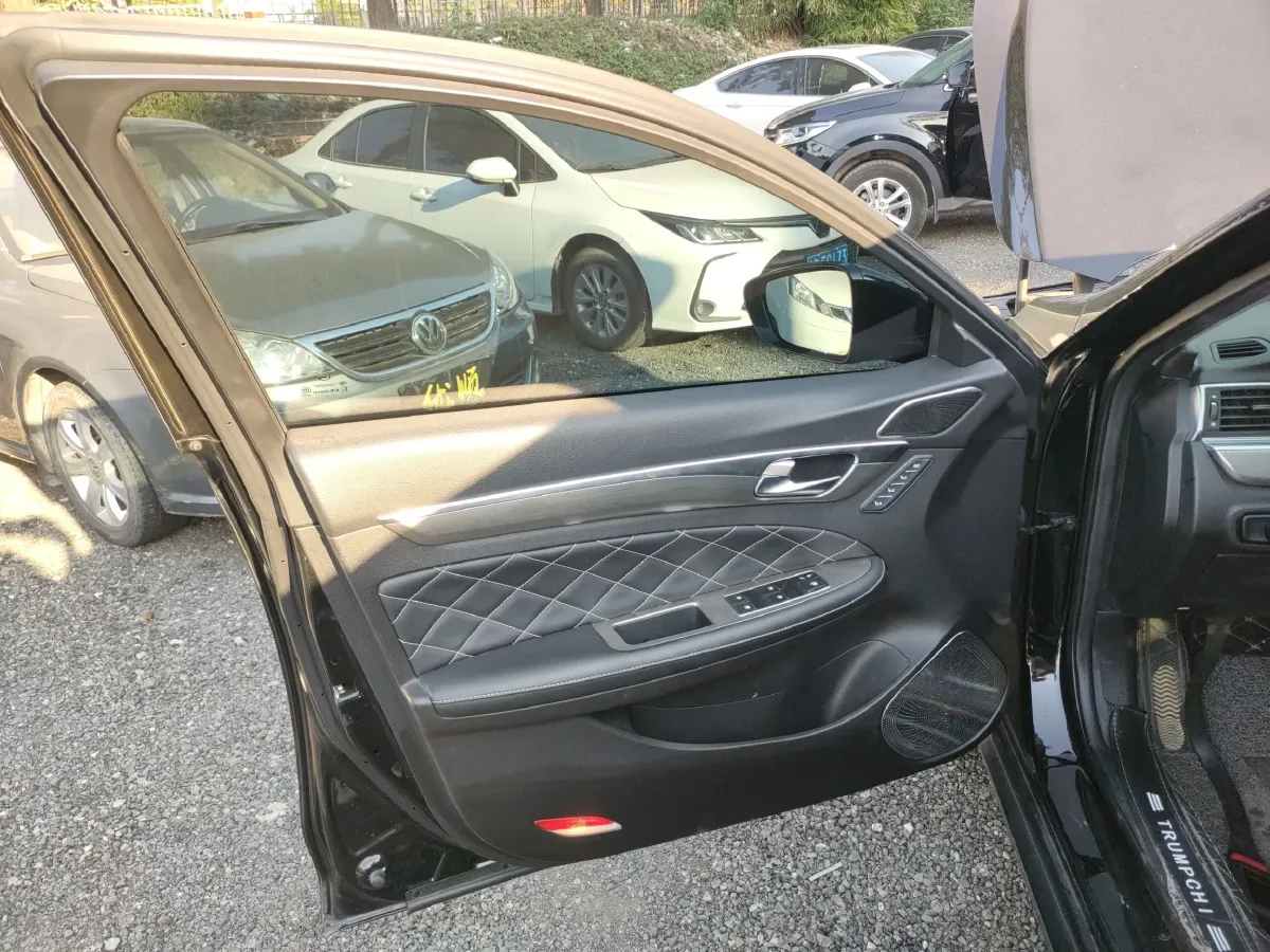 2017 GAC Trumpchi GA8 2.0T 197HP L4 6AT,autocango,china used car exporter,china ev exporter,chinese used car exporter,chinese used ev exporter