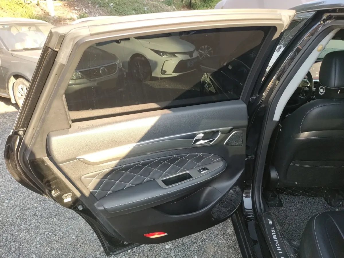 2017 GAC Trumpchi GA8 2.0T 197HP L4 6AT,autocango,china used car exporter,china ev exporter,chinese used car exporter,chinese used ev exporter