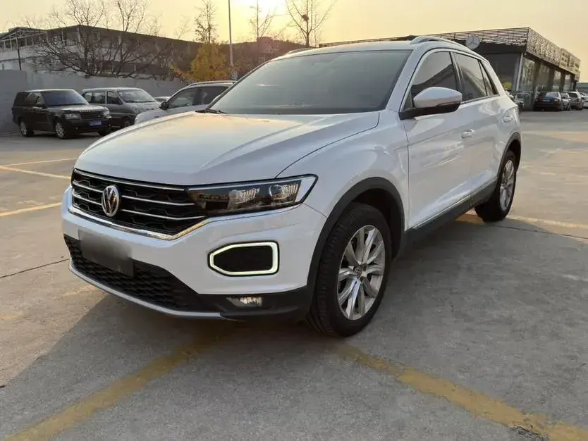 2018 Volkswagen T-Roc 1.4T 150HP L4 7DCT