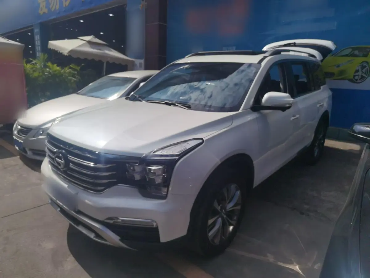 2017 GAC Trumpchi GS8 2.0T 201HP L4 6AT