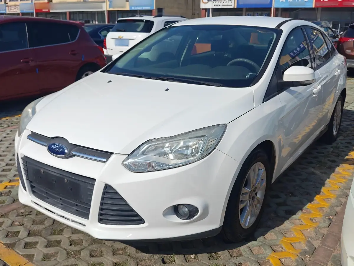 2012 Ford Focus 1.6L 125HP L4 6DCT