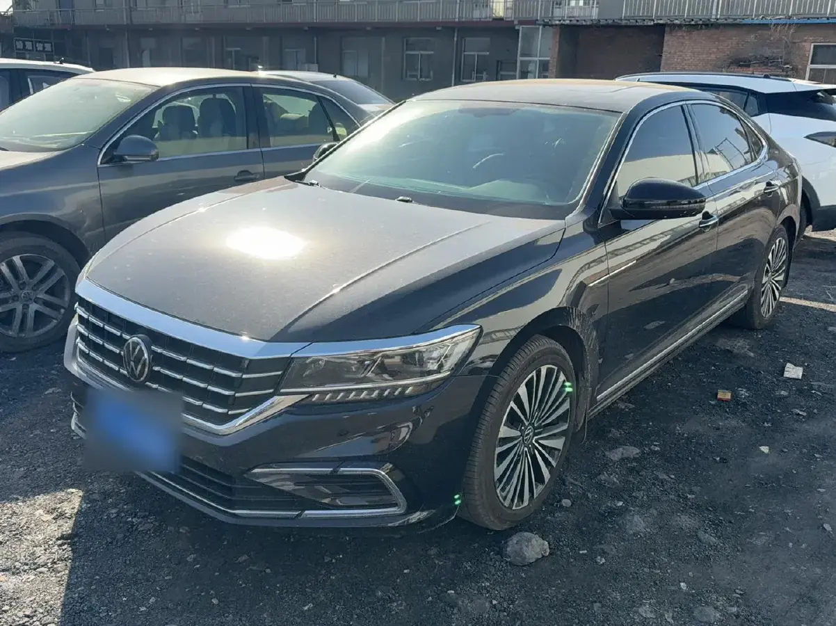 2021 Volkswagen Passat 2.0T 186HP L4 7DCT