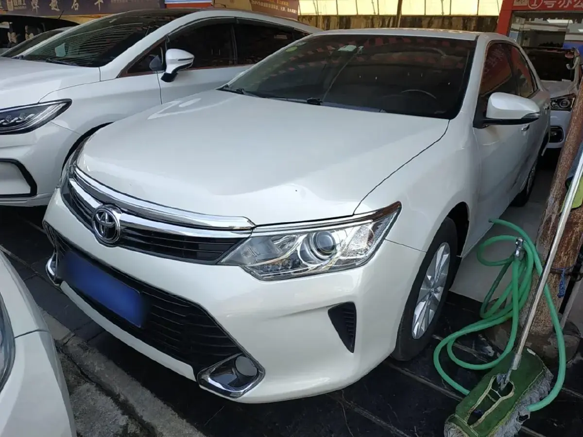 2016 Toyota Camry 2.0L 167HP L4 6AT