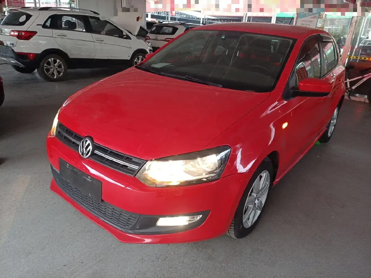 2013 Volkswagen Polo 1.4L 86HP L4 6AT