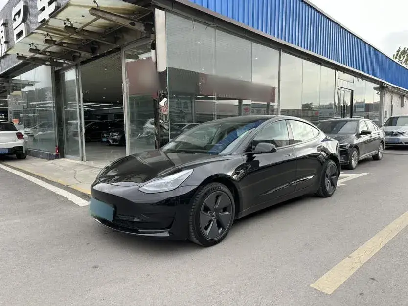 2022 Tesla Model 3 BEV 60KWH