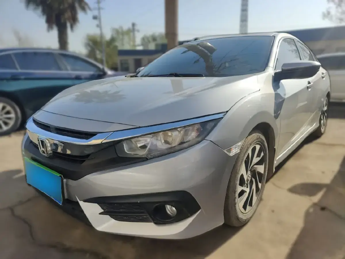 2016 Honda Civic 1.5T 177HP L4 CVT