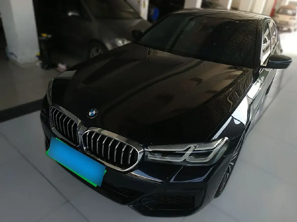 2023 BMW 5 Series 2.0T 245HP L4 8AT