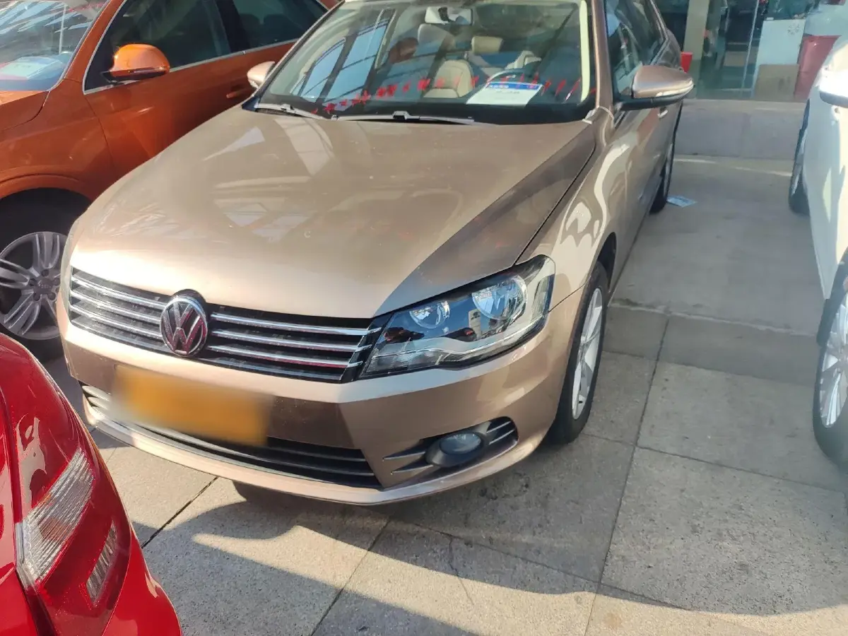 2014 Volkswagen Bora 1.6L 105HP L4 5MT