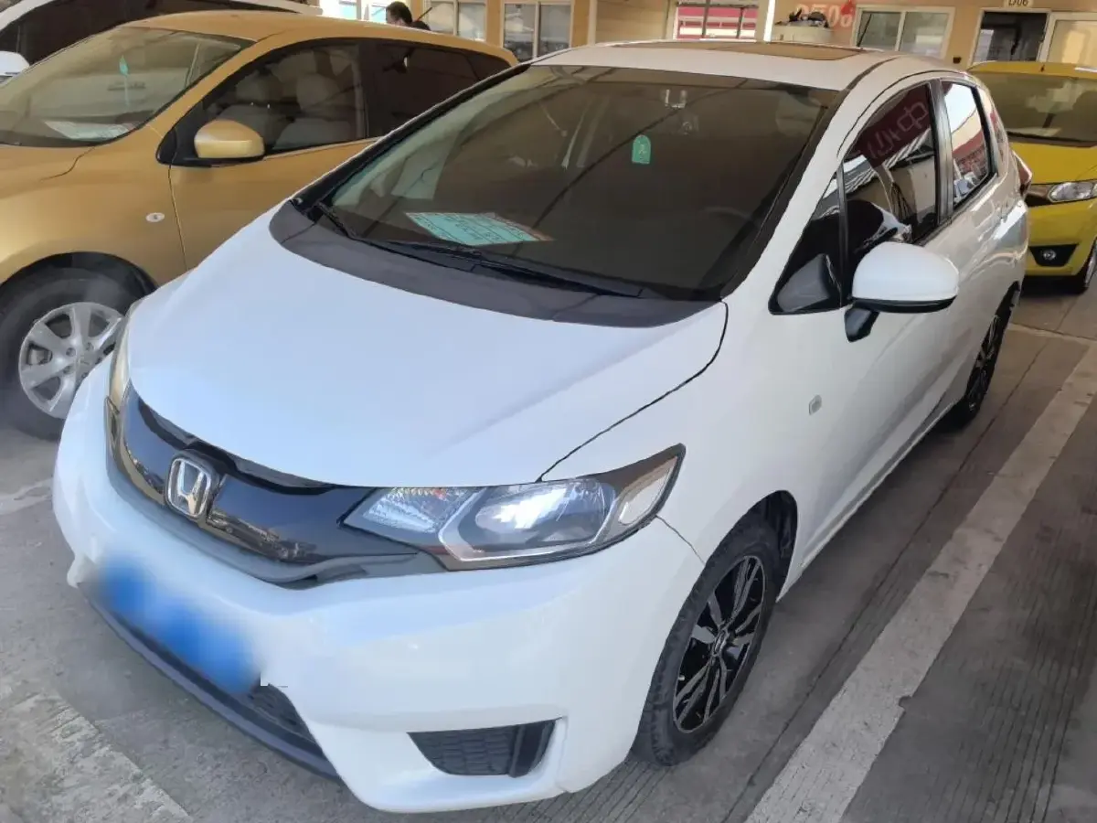 2016 Honda Fit 1.5L 131HP L4 CVT