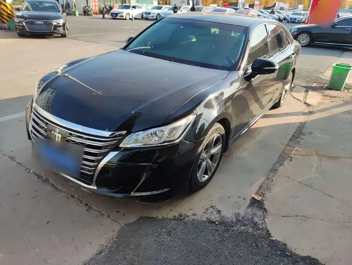 2015 Toyota Crown 2.0T 235HP L4 8AT
