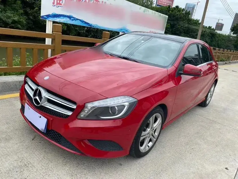 2013 Mercedes-Benz A Class 1.6T 156HP L4 7DCT