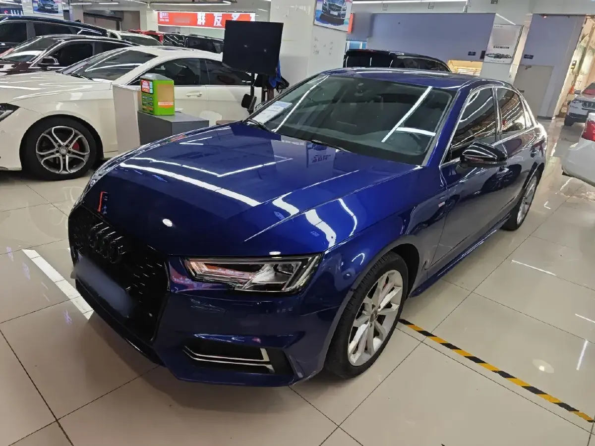 2018 Audi A4L 2.0T 252HP L4 7DCT