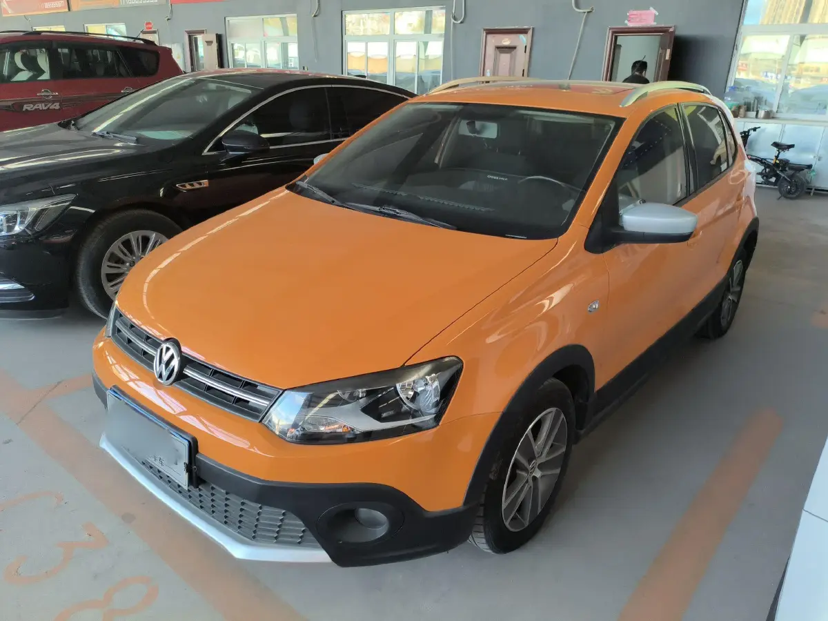 2012 Volkswagen Polo 1.6L 105HP L4 6AT