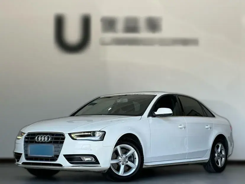 2013 Audi A4L 2.0T 180HP L4 CVT