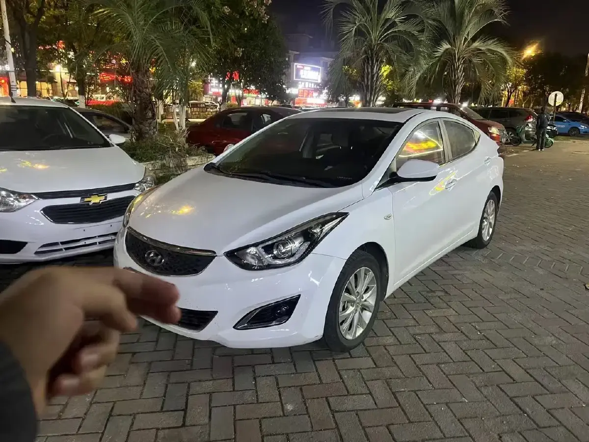 2016 Hyundai Elantra 1.6L 128HP L4 6AT