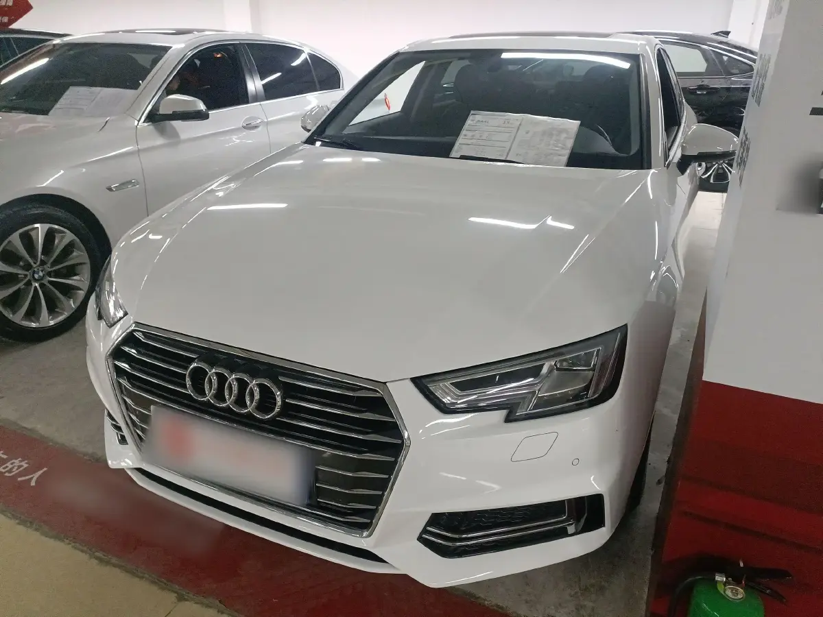 2019 Audi A4L 2.0T 190HP L4 7DCT