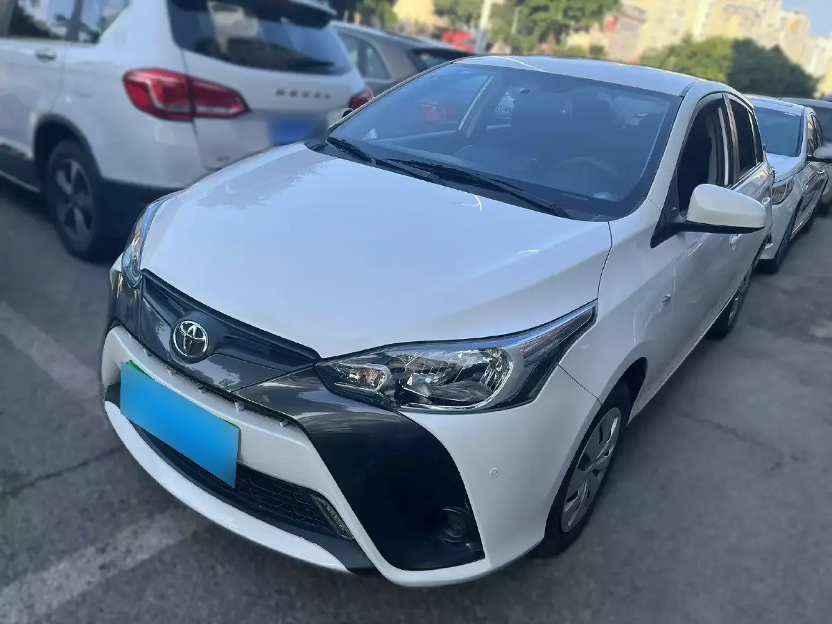 2016 Toyota Yaris L 1.5L 107HP L4 CVT