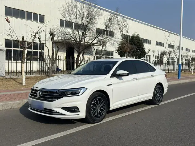 2019 Volkswagen Sagitar 1.4T 150HP L4 7DCT