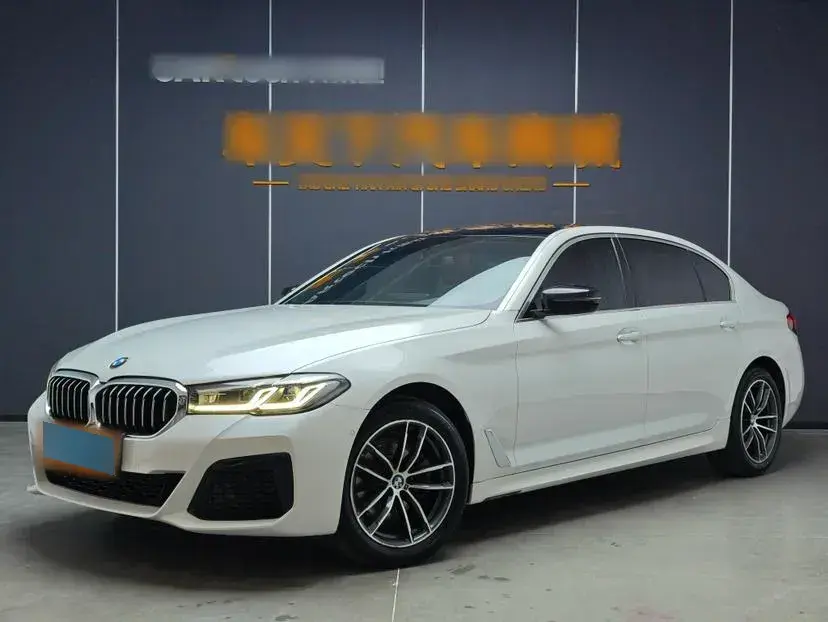 2022 BMW 5 Series 2.0T 184HP L4 8AT