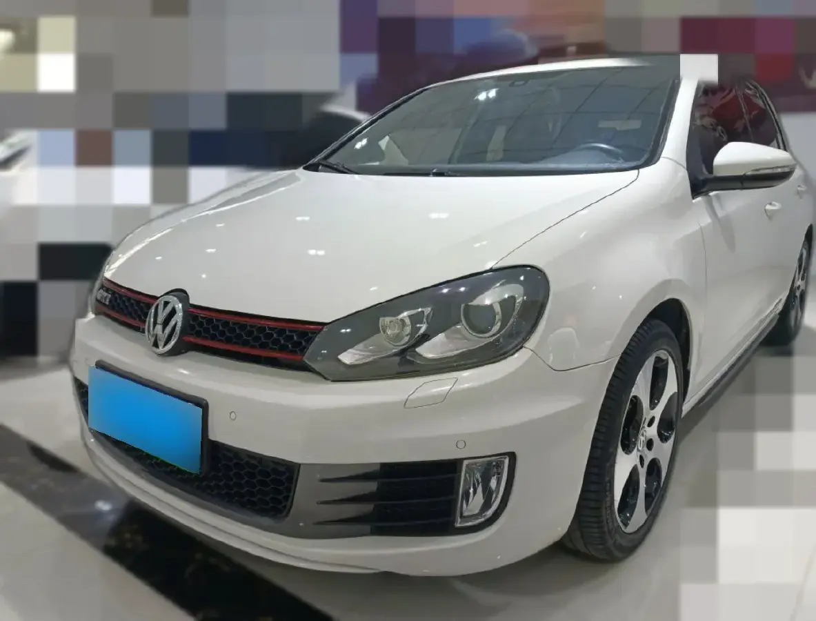 2012 Volkswagen GolfGTI 2.0T 200HP L4 6DCT