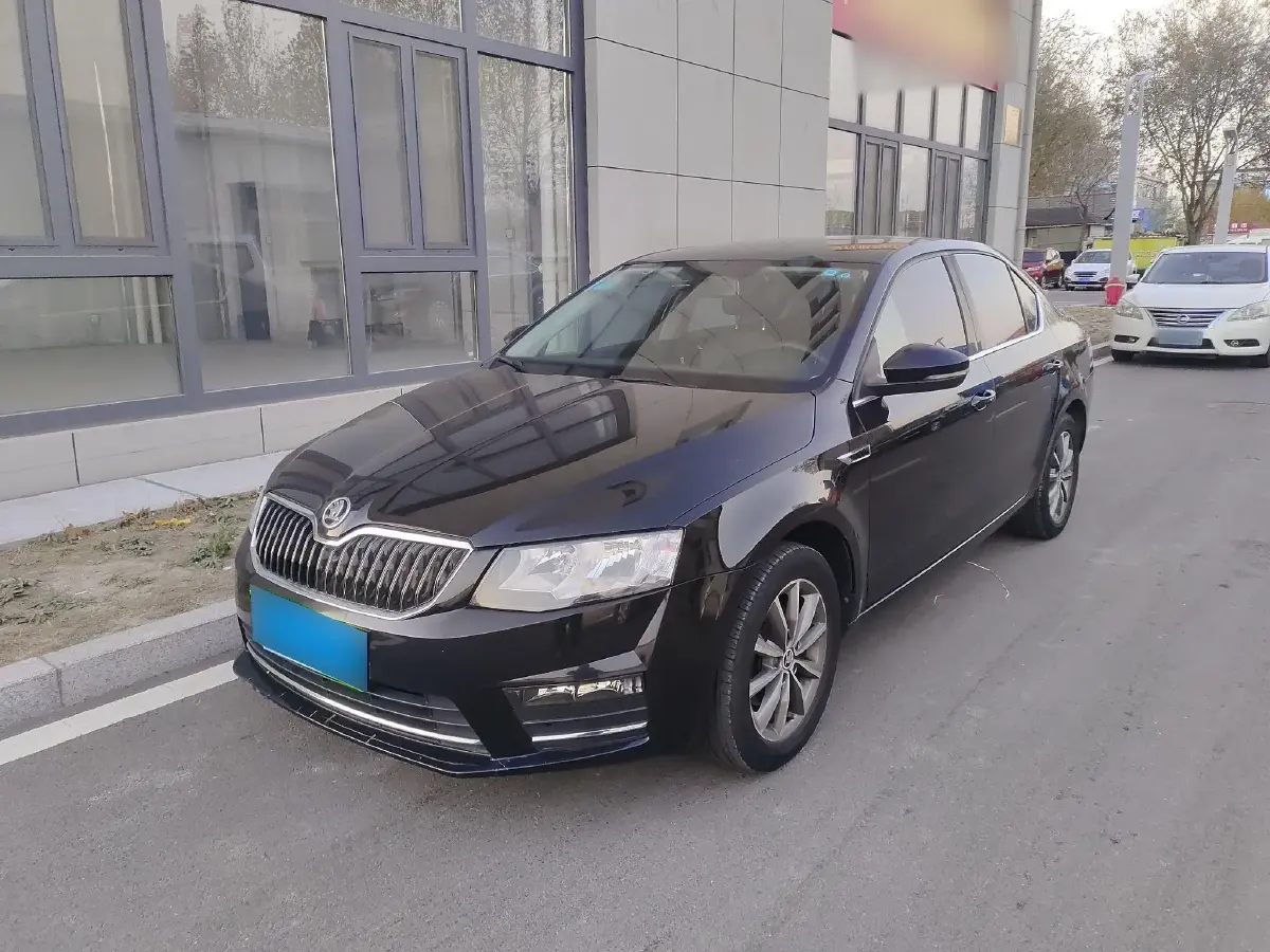 2017 Skoda Octavia 1.6L 110HP L4 6AT