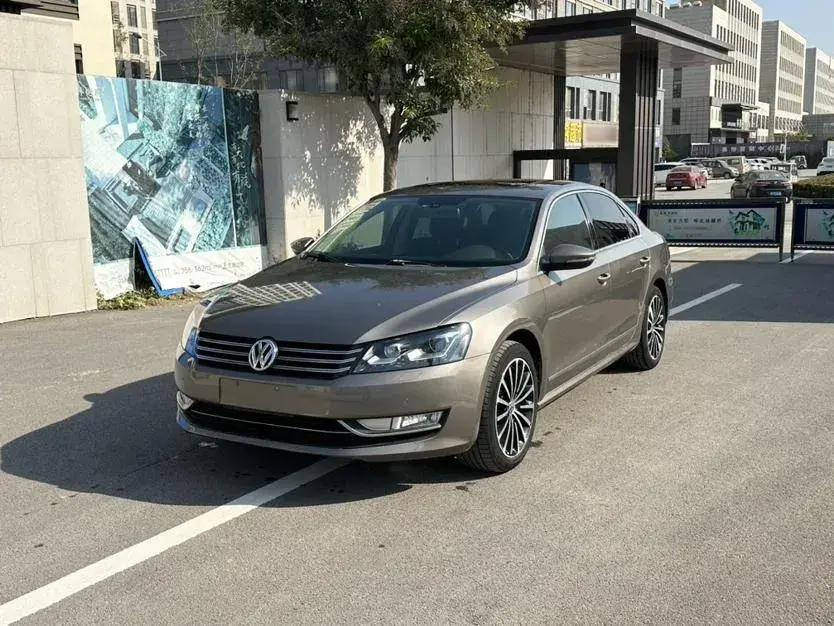 2014 Volkswagen Passat 1.8T 160HP L4 7DCT