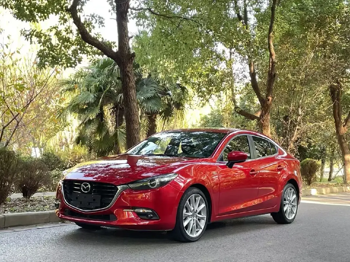 2017 Mazda 3 Axela 2.0L 158HP L4 6AT