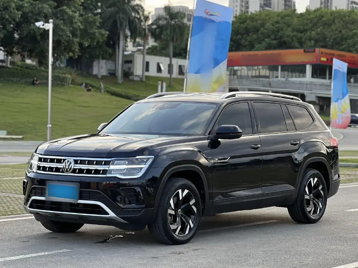 2023 Volkswagen Teramont 2.0T 220HP L4 7DCT