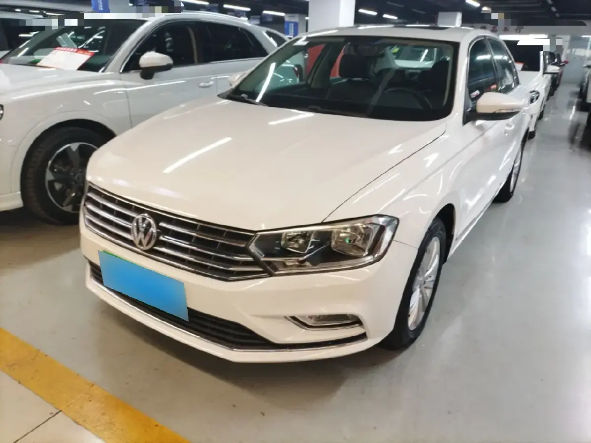 2016 Volkswagen Bora 1.6L 110HP L4 6AT