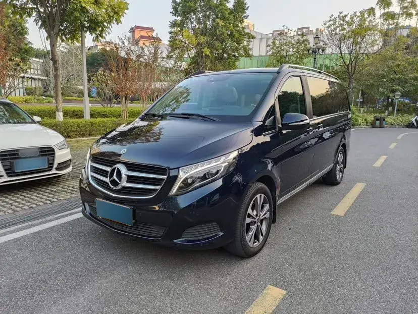 2018 Mercedes-Benz V Class 2.0T 211HP L4 7AT