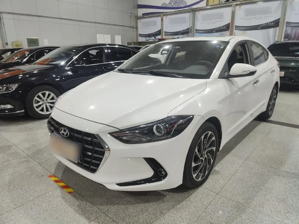 2019 Hyundai Elantra 1.5L 115HP L4 CVT