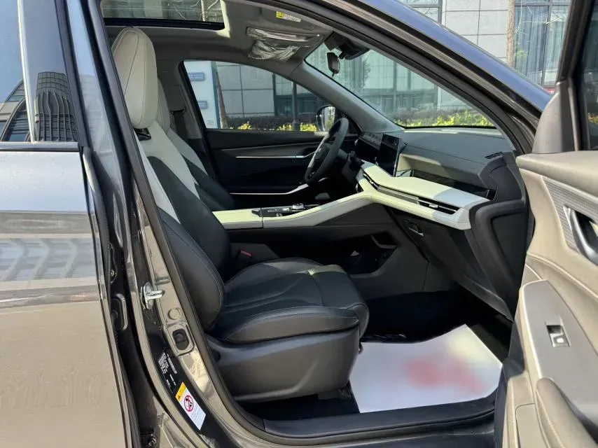 2024 ChangAn CS75 Plus 1.5T 188HP L4 8AT,autocango,china used car exporter,china ev exporter,chinese used car exporter,chinese used ev exporter