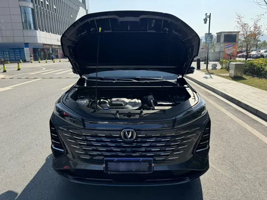 2024 ChangAn CS75 Plus 1.5T 188HP L4 8AT,autocango,china used car exporter,china ev exporter,chinese used car exporter,chinese used ev exporter