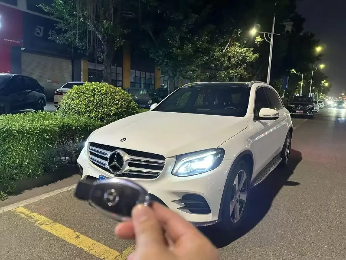 2016 Mercedes-Benz GLC Class 2.0T 211HP L4 9AT