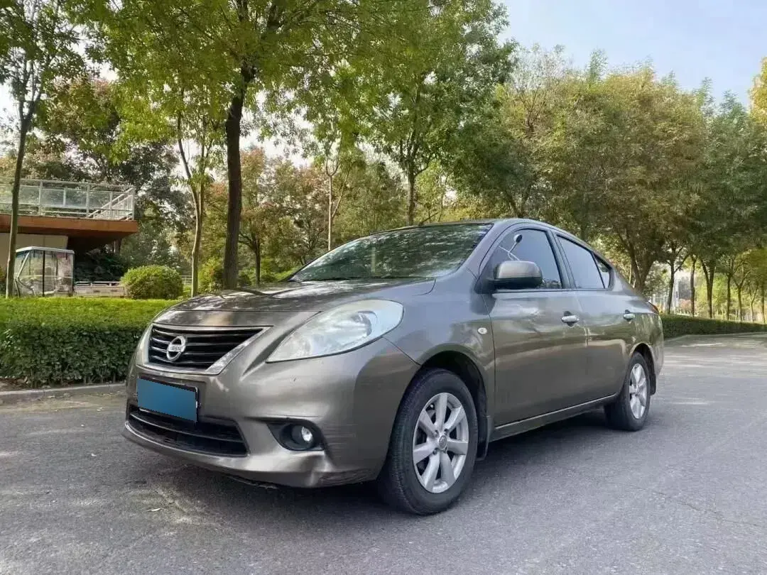2015 Nissan Sunny 1.5L 112HP L4 5MT