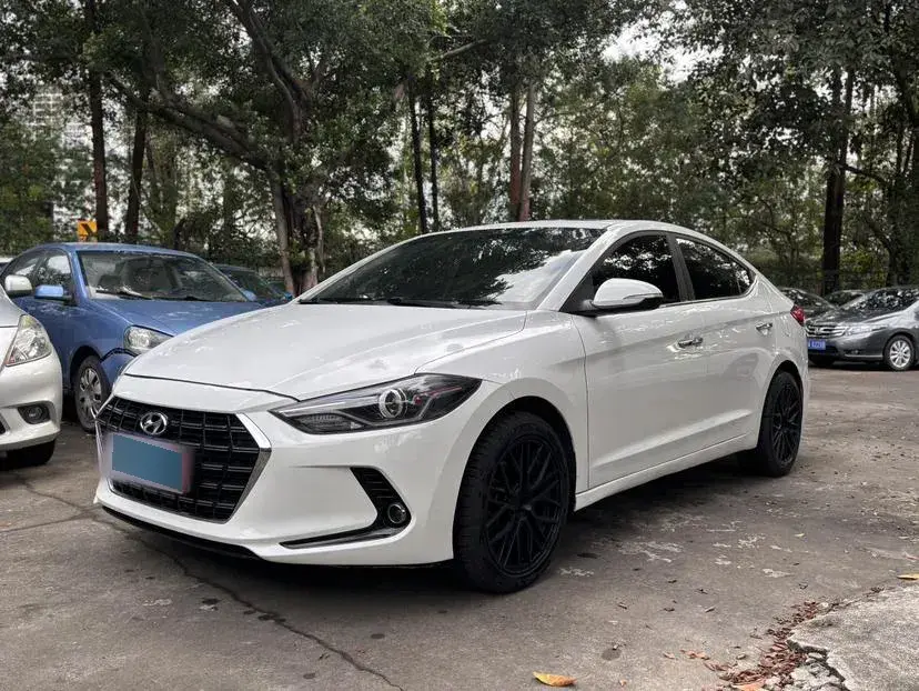 2019 Hyundai Elantra 1.5L 115HP L4 CVT