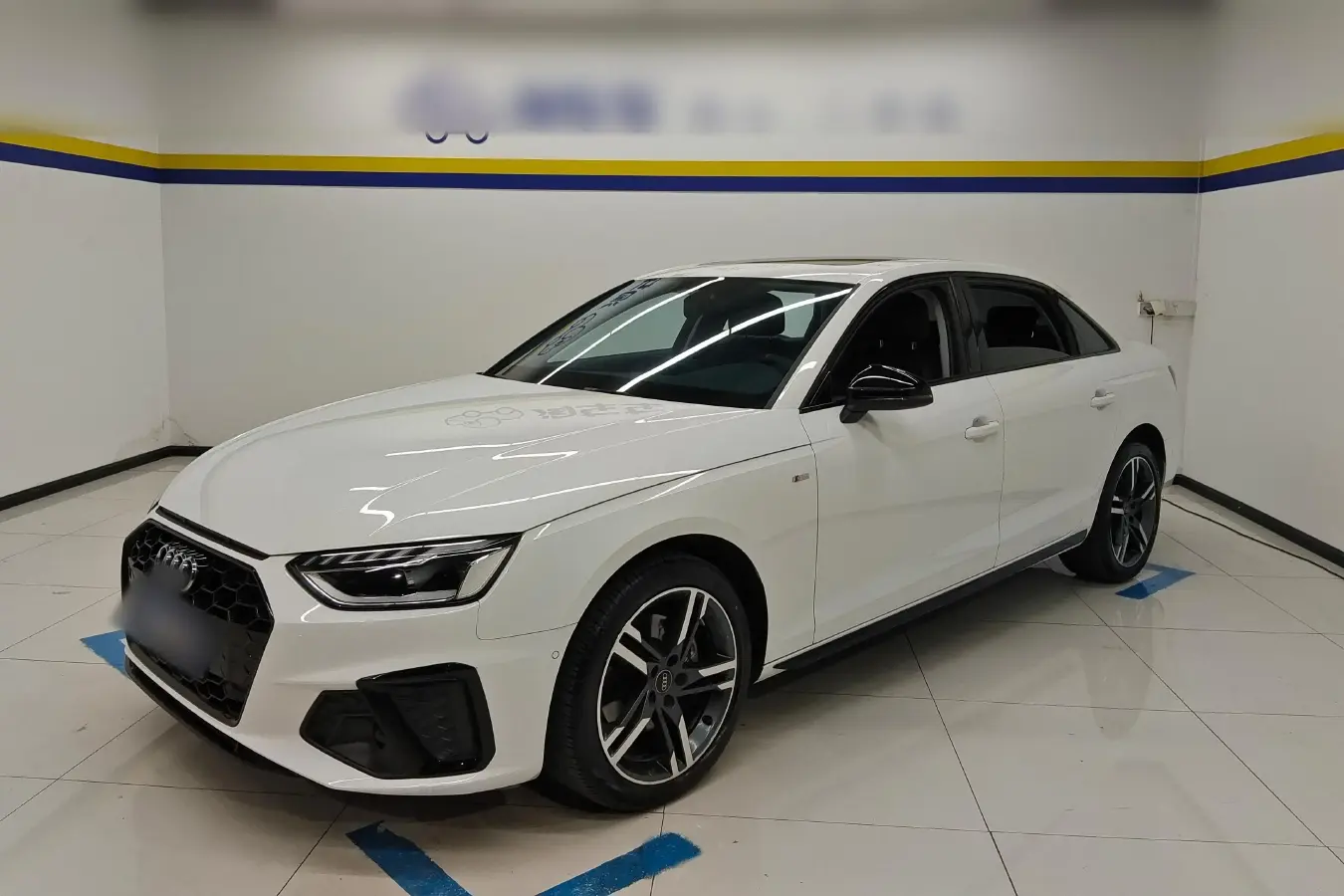 2022 Audi A4L 2.0T 190HP L4 7DCT