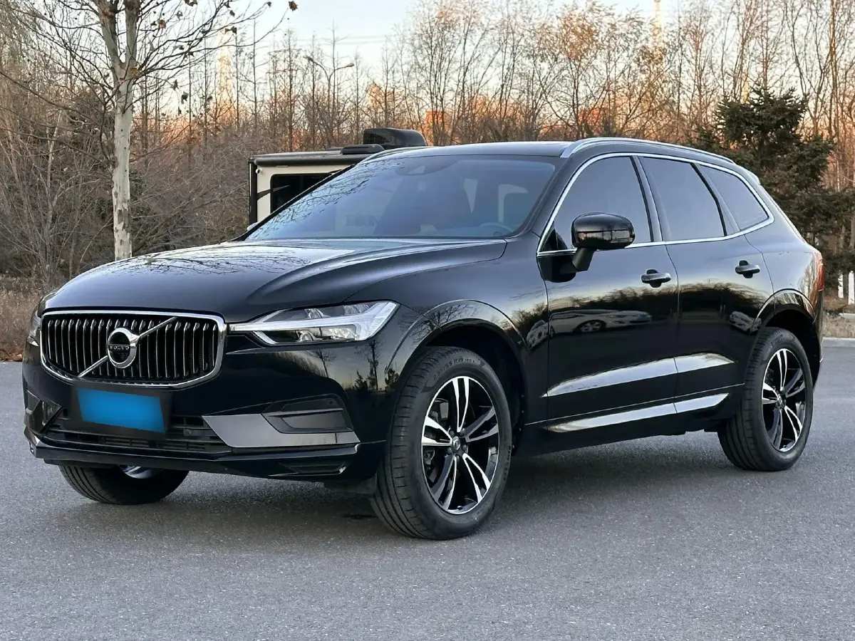 2019 Volvo XC60 2.0T 254HP L4 8AT