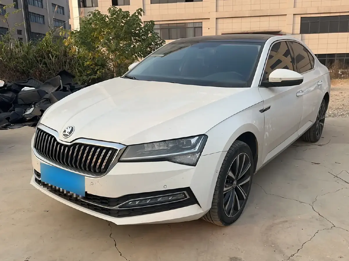 2019 Skoda Superb 2.0T 186HP L4 7DCT