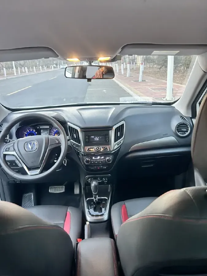 2016 ChangAn CS15 1.5L 107HP L4 5DCT,autocango,china used car exporter,china ev exporter,chinese used car exporter,chinese used ev exporter