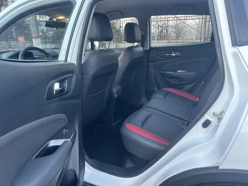 2016 ChangAn CS15 1.5L 107HP L4 5DCT,autocango,china used car exporter,china ev exporter,chinese used car exporter,chinese used ev exporter