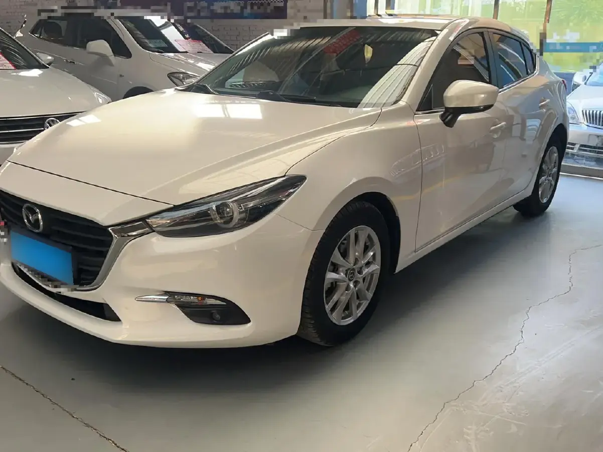 2017 Mazda 3 Axela 1.5L 117HP L4 6AT