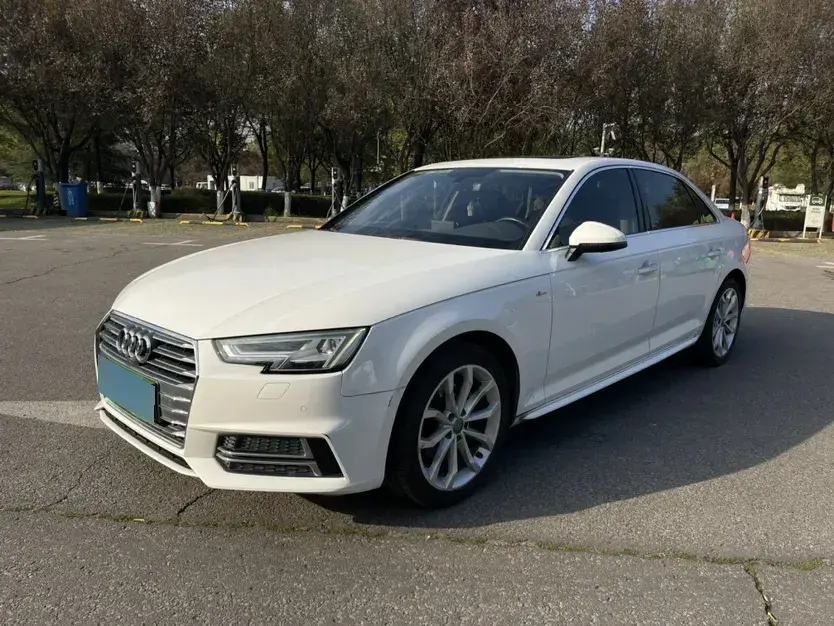 2018 Audi A4L 2.0T 190HP L4 7DCT