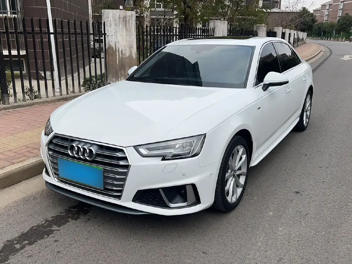 2019 Audi A4L 2.0T 190HP L4 7DCT